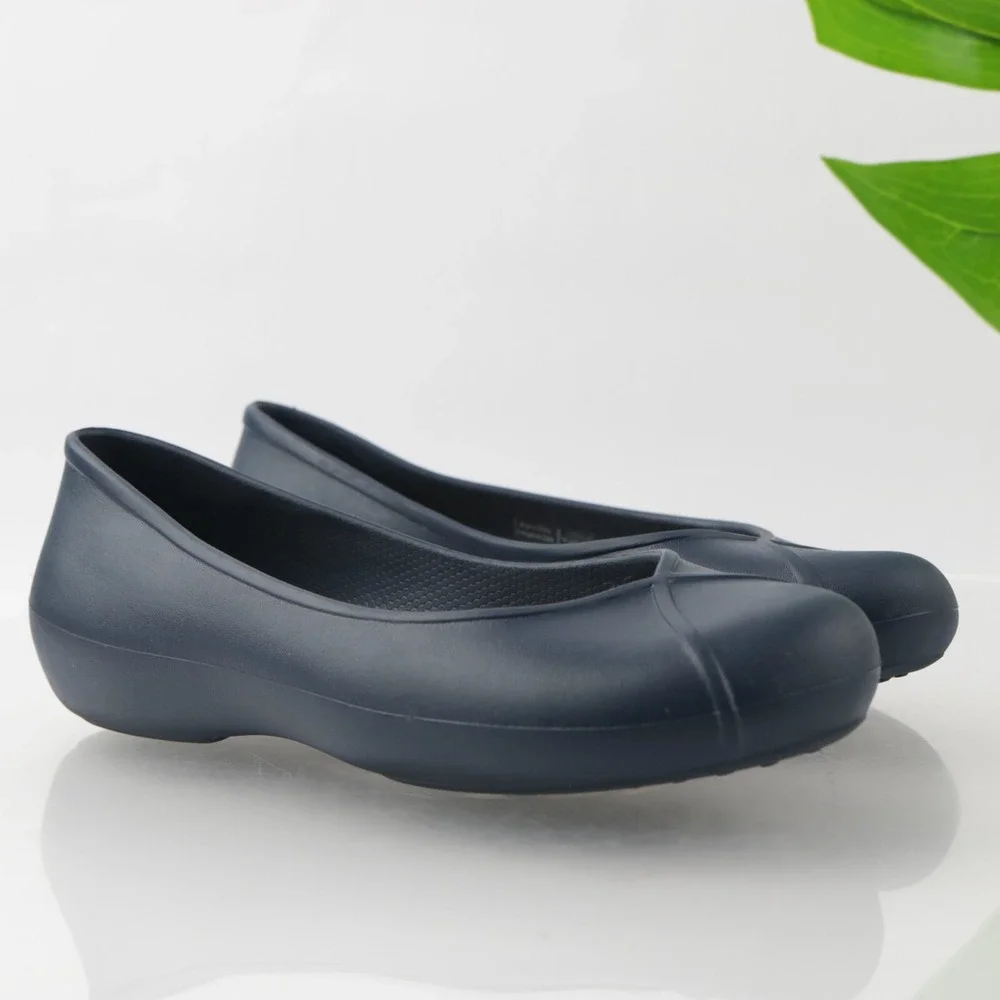 CROCS womens olivia